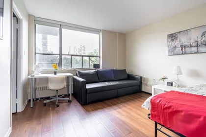 Prywatny pokój w rezydencji 111 Davisville Ave, Toronto, ON M4S 1G5, Canada, obraz 6 43