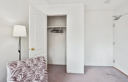 Privatzimmer im Wohnheim in der 3 Herzberg Gardens, North York, ON M3J 3P4, Canada, bild 28 von 49