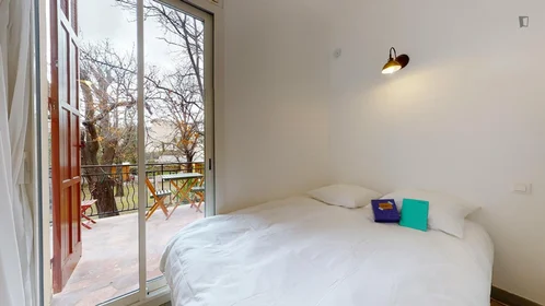 Privatzimmer in der rue Clinique, bild 1 von 19