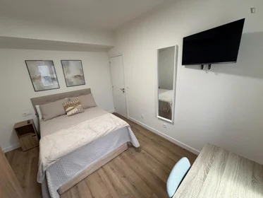Chambre privée à Manuel de Castro, image 1 de 8