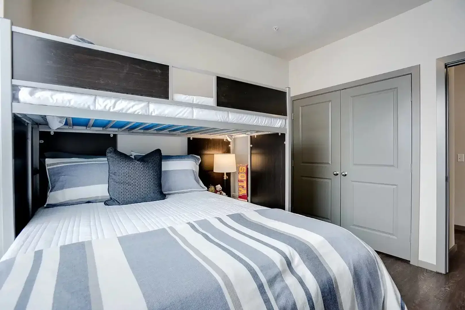 Chambre d'étudiant confortable et spacieuse dans 