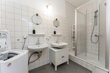 Private room at Köpenicker Straße, image 11 of 13