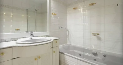 Quarto privado em Calle del Doctor Castelo, imagem 19 de 30