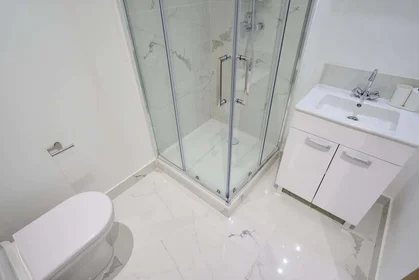 Chambre privée à 271 Rue d'Estienne d'Orves, 92700 Colombes, France, image 6 de 39
