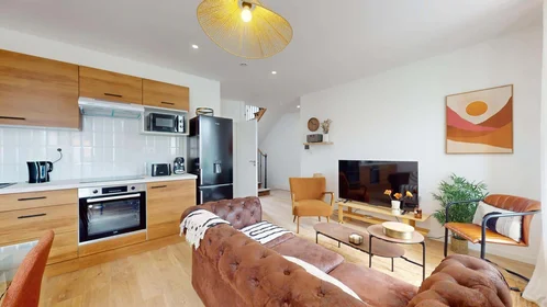 Quarto privado em 1 Rue Vauban, 54000 Nancy, France, imagem 11 de 17