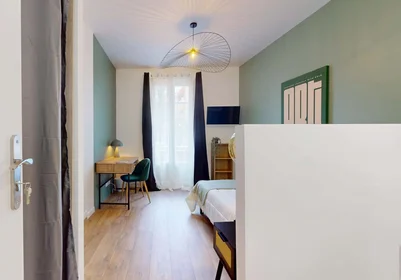 Özel oda konumu 9 Rue du Grand Pin, 06100 Nice, France, 3 18 görüntüsü