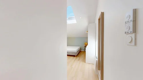Quarto privado em 9 Imp. Martinon, 33400 Talence, France, imagem 2 de 19