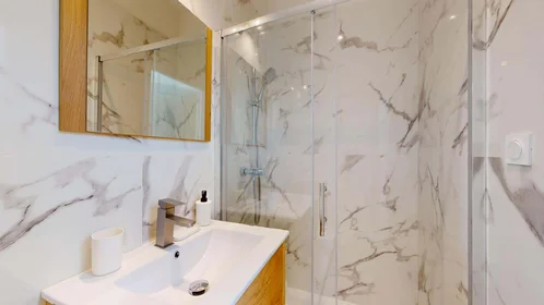 Quarto privado em 9 Imp. Martinon, 33400 Talence, France, imagem 6 de 19