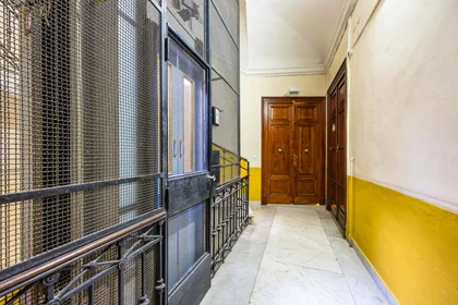 Gesamte Unterkunft in der Via Benedetto Cairoli, 80141 Napoli NA, Italy, bild 37 von 40