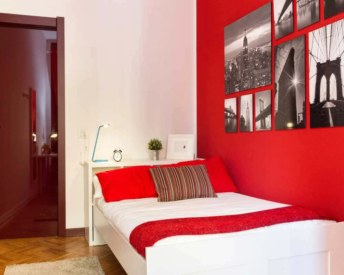 Habitación en apartamento estudiantil en alquiler en , completamente amueblado