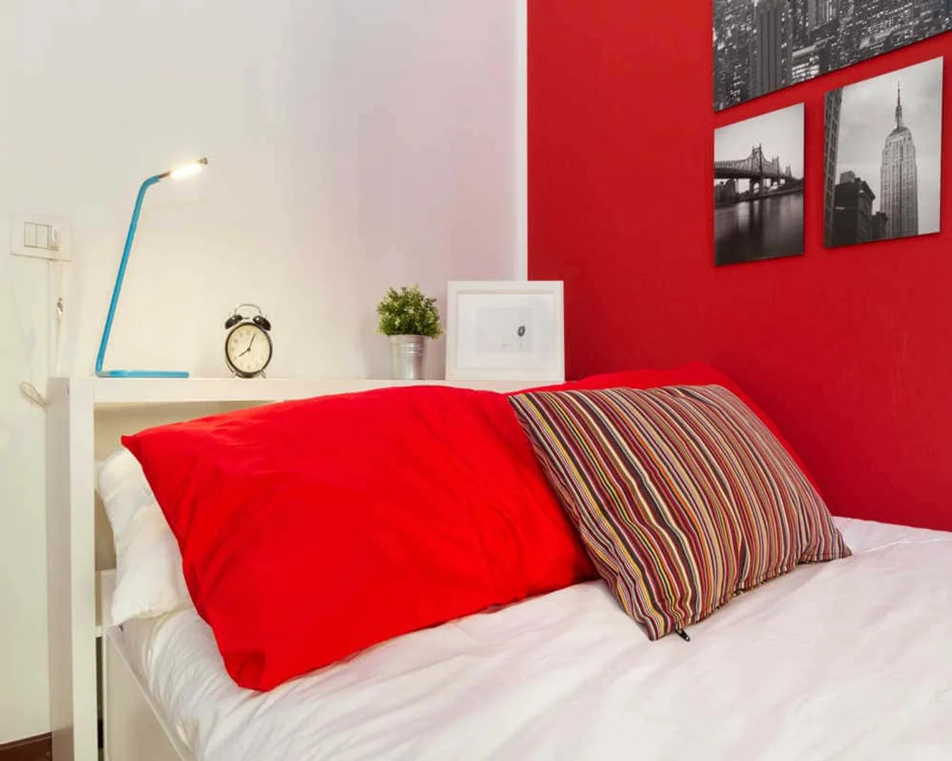 Habitación estudiantil económica cerca del campus en 