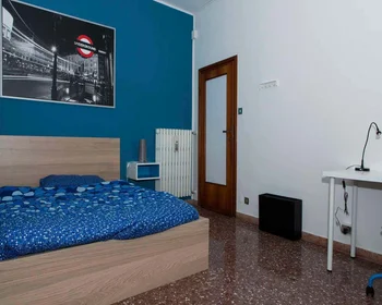 Quarto privado em Via Pelagio Palagi, 14, 40138 Bologna BO, Italy, imagem 2 de 22