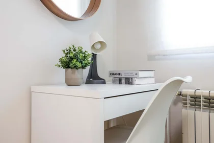 Private room at C. Volver a Empezar, 8, Puente de Vallecas, 28018 Madrid, España, image 6 of 19