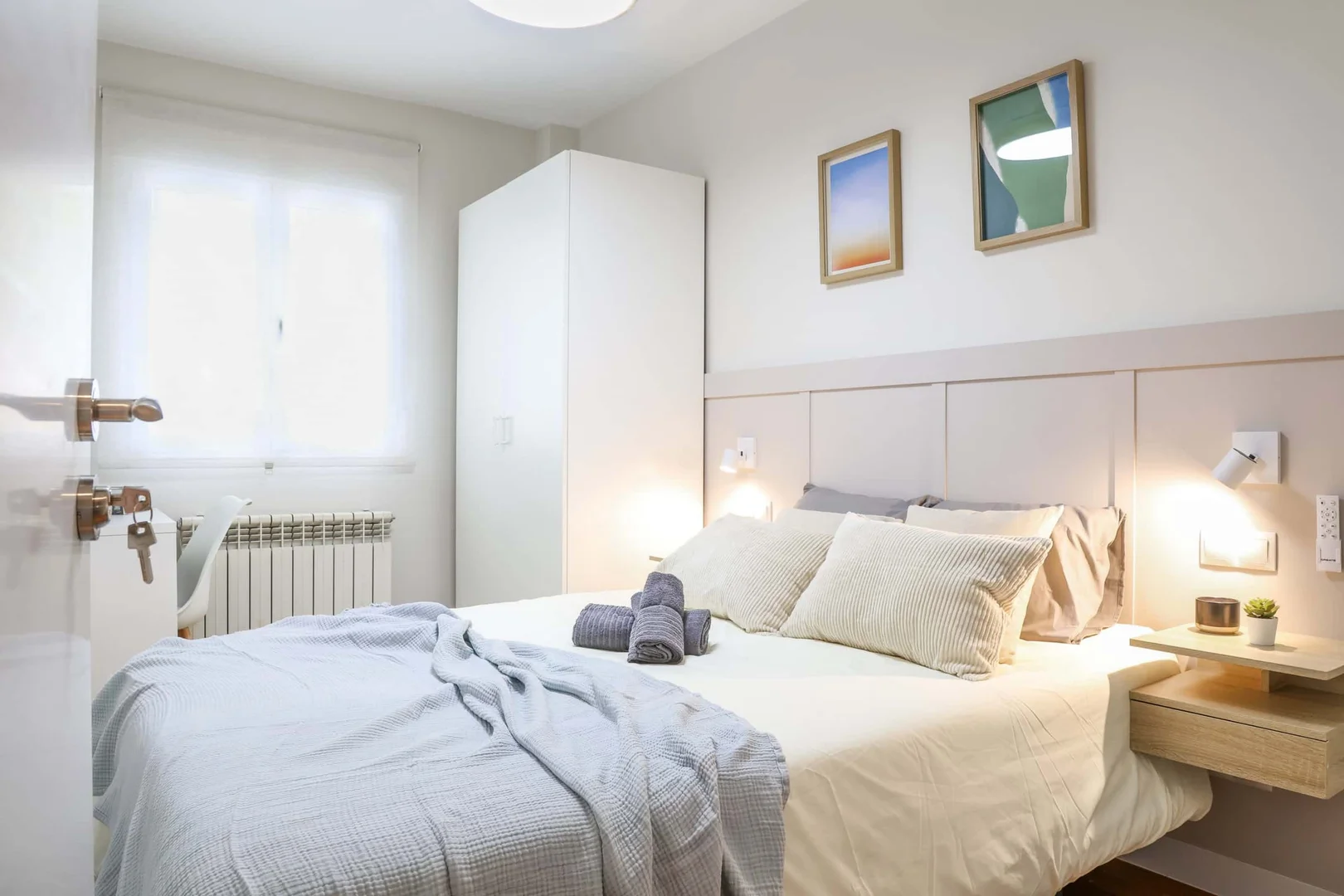 Room for rent in student apartment in , fully furnished