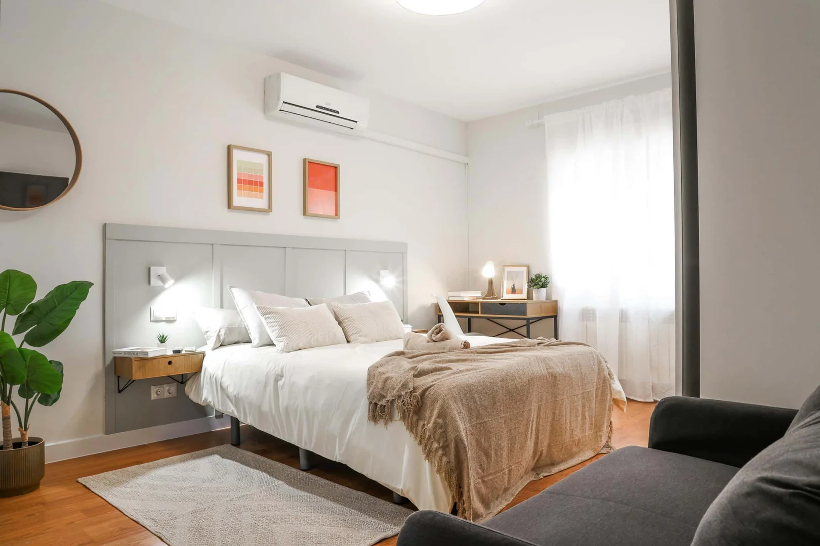 Cozy room for students available in 