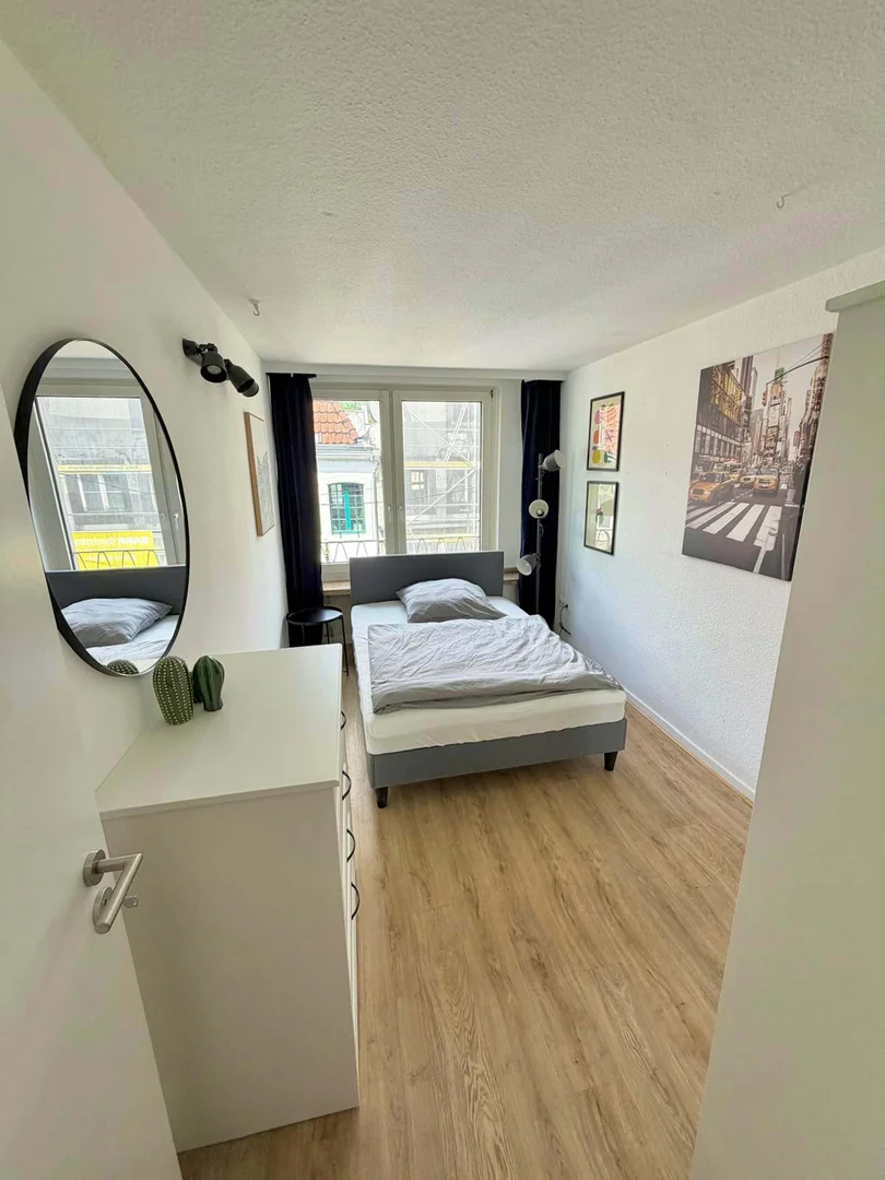 Chambre d'étudiant économique avec emplacement pratique dans 