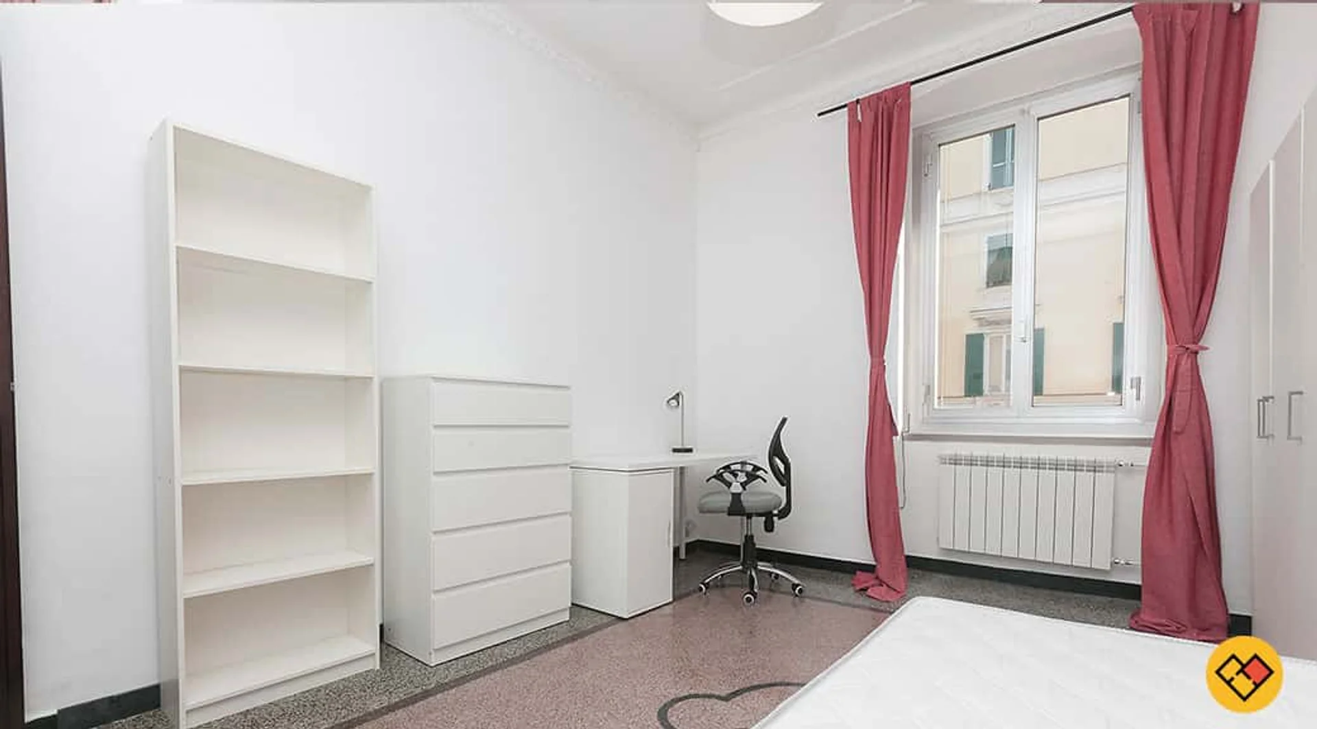 Habitación estudiantil económica con ubicación conveniente en 