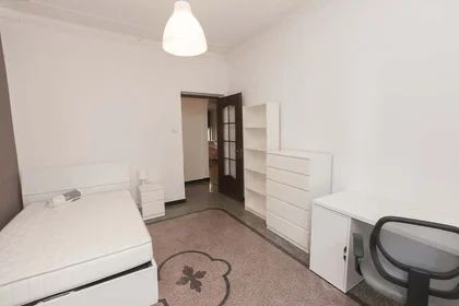 Habitación privada en Corso Buenos Aires, 22, 16129 Genova GE, Italia, imagen 4 de 12