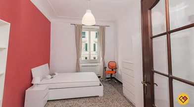 Habitación privada en Corso Buenos Aires, 22, 16129 Genova GE, Italia, imagen 2 de 11