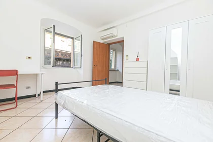 Habitación privada en Via Giacomo Buranello, 2, 16149 Genova GE, Italia, imagen 7 de 32
