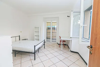 Habitación privada en Via Giacomo Buranello, 2, 16149 Genova GE, Italia, imagen 8 de 32
