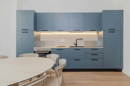 Habitación privada en Via Giovanni Pascoli, 39, 34141 Trieste TS, Italy, imagen 12 de 17