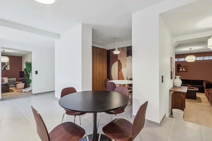 Özel oda konumu 2 Rue de Sèvres, 92100 Boulogne-Billancourt, France, 13 15 görüntüsü