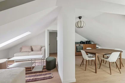 Özel oda konumu 2 Rue de Sèvres, 92100 Boulogne-Billancourt, France, 7 15 görüntüsü