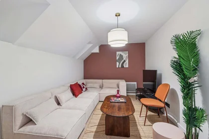 Özel oda konumu 2 Rue de Sèvres, 92100 Boulogne-Billancourt, France, 9 14 görüntüsü
