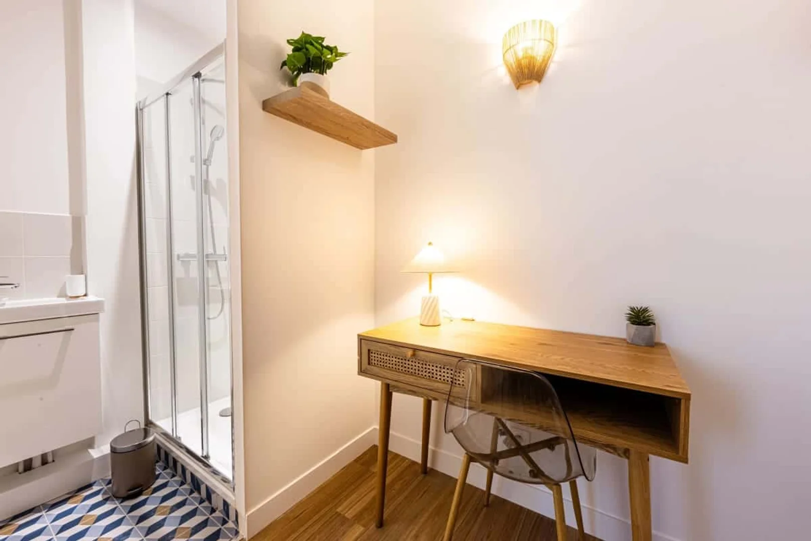 Habitación estudiantil económica cerca del campus en 