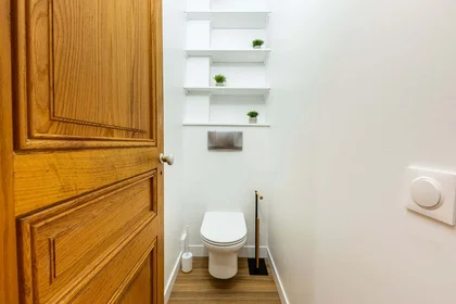 Chambre privée à 77 Rue de Bellevue, 92100 Boulogne-Billancourt, France, image 12 de 12