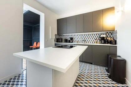 Chambre privée à 77 Rue de Bellevue, 92100 Boulogne-Billancourt, France, image 8 de 12