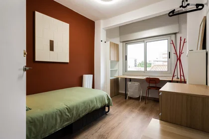 Privatzimmer in der Carrer de Sardà, 68, 08203 Sabadell, Barcelona, Spain, bild 1 von 10