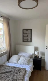 Private room at Derchinger Str., 86165 Augsburg-Lechhausen, Germania, image 1 of 10
