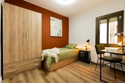Quarto privado em Carrer de Sardà, 64, 08203 Sabadell, Barcelona, Spain, imagem 1 de 13