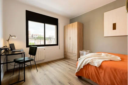Quarto privado em Carrer de Sardà, 64, 08203 Sabadell, Barcelona, Spain, imagem 1 de 14