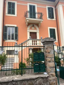 Alojamiento entero en Via Monte Tomatico, 12, 00141 Roma RM, Italia, imagen 1 de 10