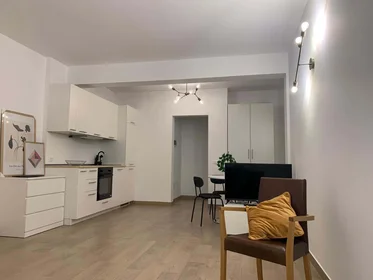 Habitación privada en Via Paolo Sarpi, 8 B, 33100 Udine UD, Italia, imagen 6 de 15