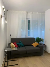 Habitación privada en Via Paolo Sarpi, 8 B, 33100 Udine UD, Italia, imagen 9 de 15