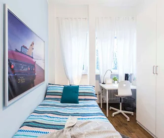 Private room at 31, Via Moncalvo, Milano, 20146, image 4 of 25