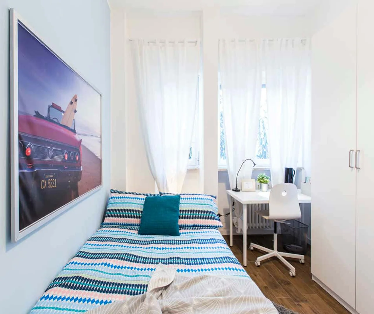 Room for rent in student apartment in , fully furnished