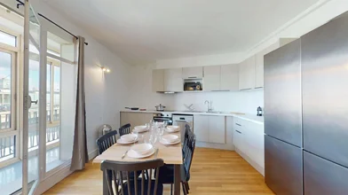 Quarto privado em 42 Rue d'Oradour-sur-Glane, 75015 Paris, France, imagem 12 de 16