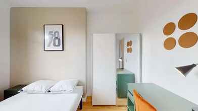 Quarto privado em 42 Rue d'Oradour-sur-Glane, 75015 Paris, France, imagem 3 de 16