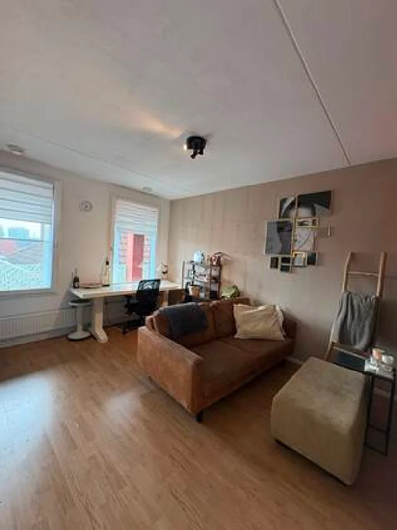Asequible apartamento estudio con características esenciales en 
