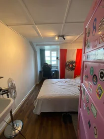 Quarto privado em Oldenzaalsestraat, imagem 4 de 10