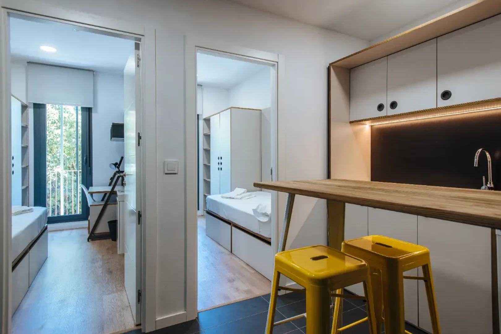 Quarto de estudante económico perto do campus em 