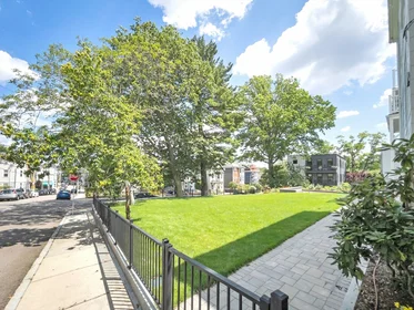 Alojamiento entero en residencia en 100, Chestnut Ave., Unit 3, Jamaica Plain, Boston, MA, 02130, imagen 15 de 23