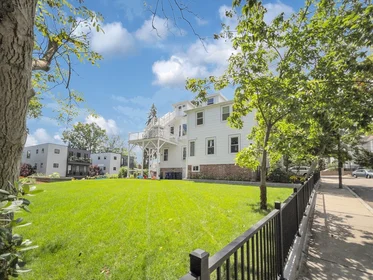 Alojamiento entero en residencia en 100, Chestnut Ave., Unit 3, Jamaica Plain, Boston, MA, 02130, imagen 21 de 23