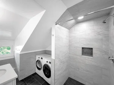 Alojamiento entero en residencia en 100, Chestnut Ave., Unit 3, Jamaica Plain, Boston, MA, 02130, imagen 6 de 23