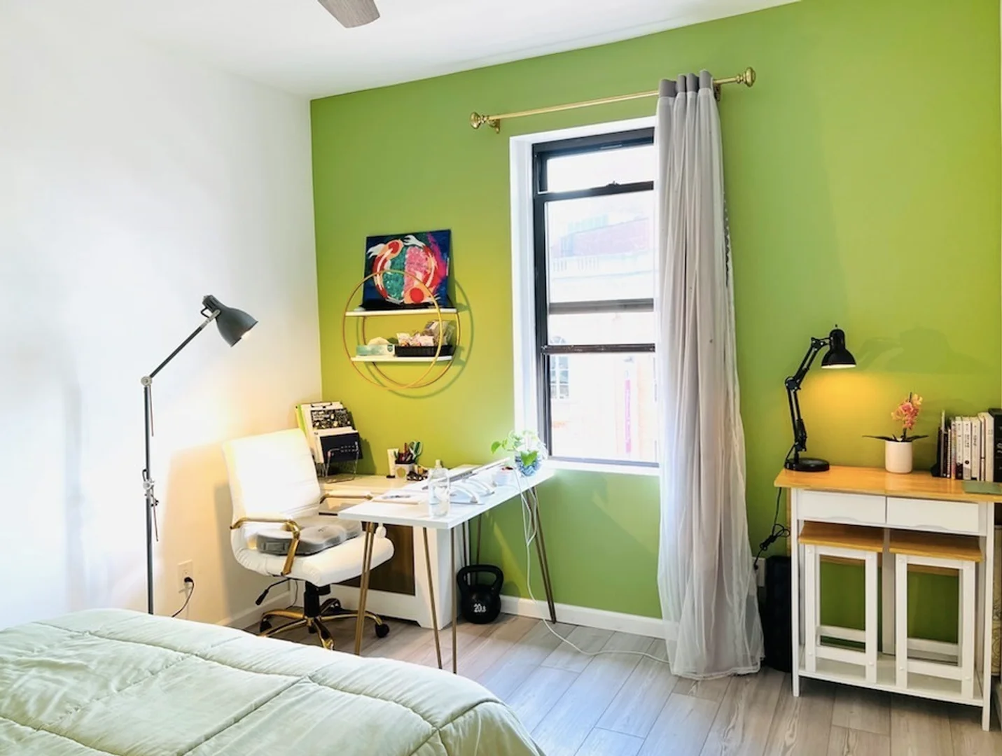 Minimalist student studio in  with efficient layout
